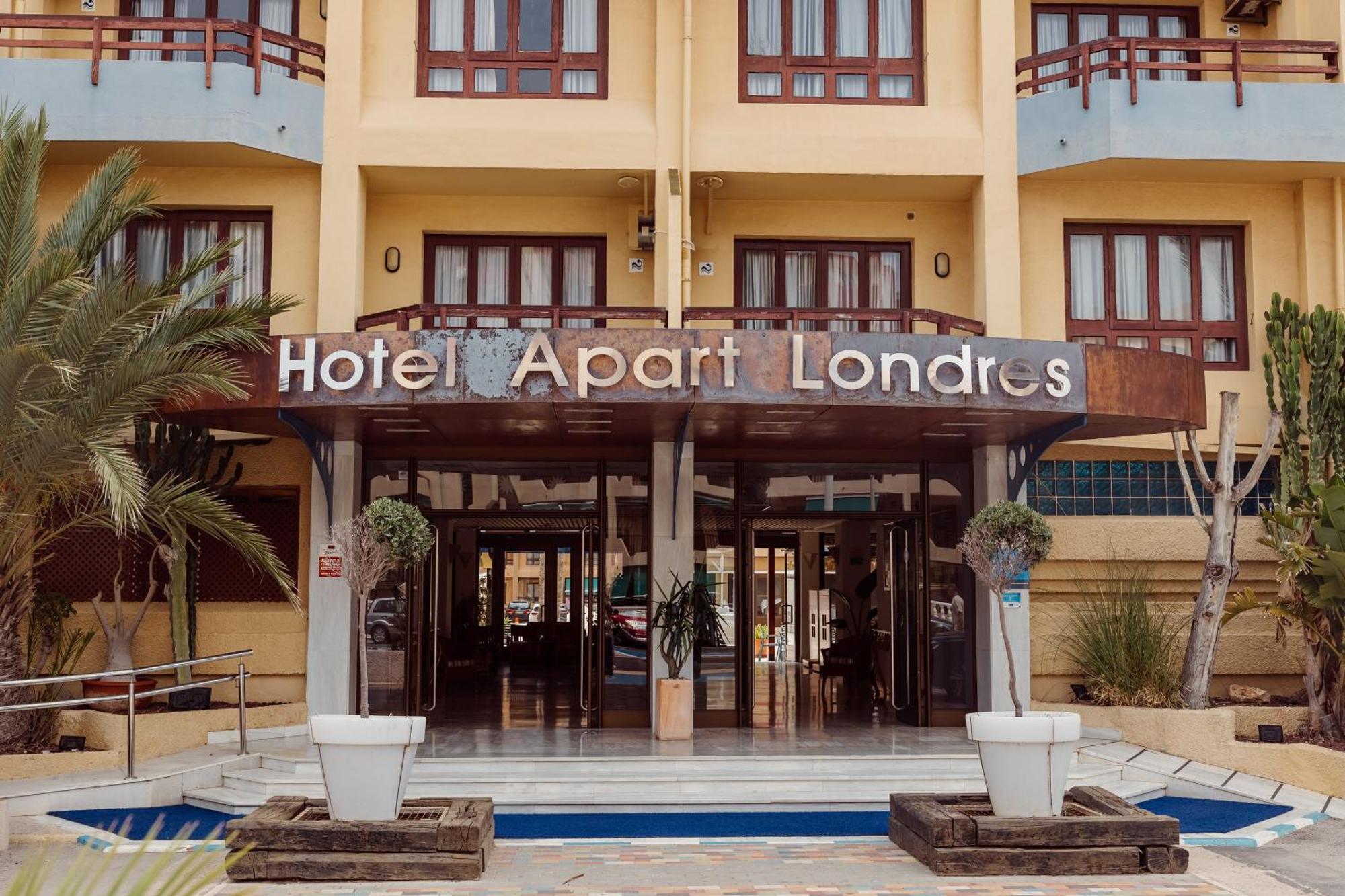 Hotel Apartamentos Londres La Manga Exterior foto